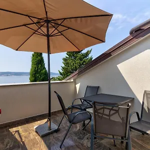  Apartman Lili